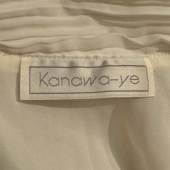 90’s Pleated Blouse - Picture 10 of 10